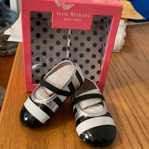 New infant shoes